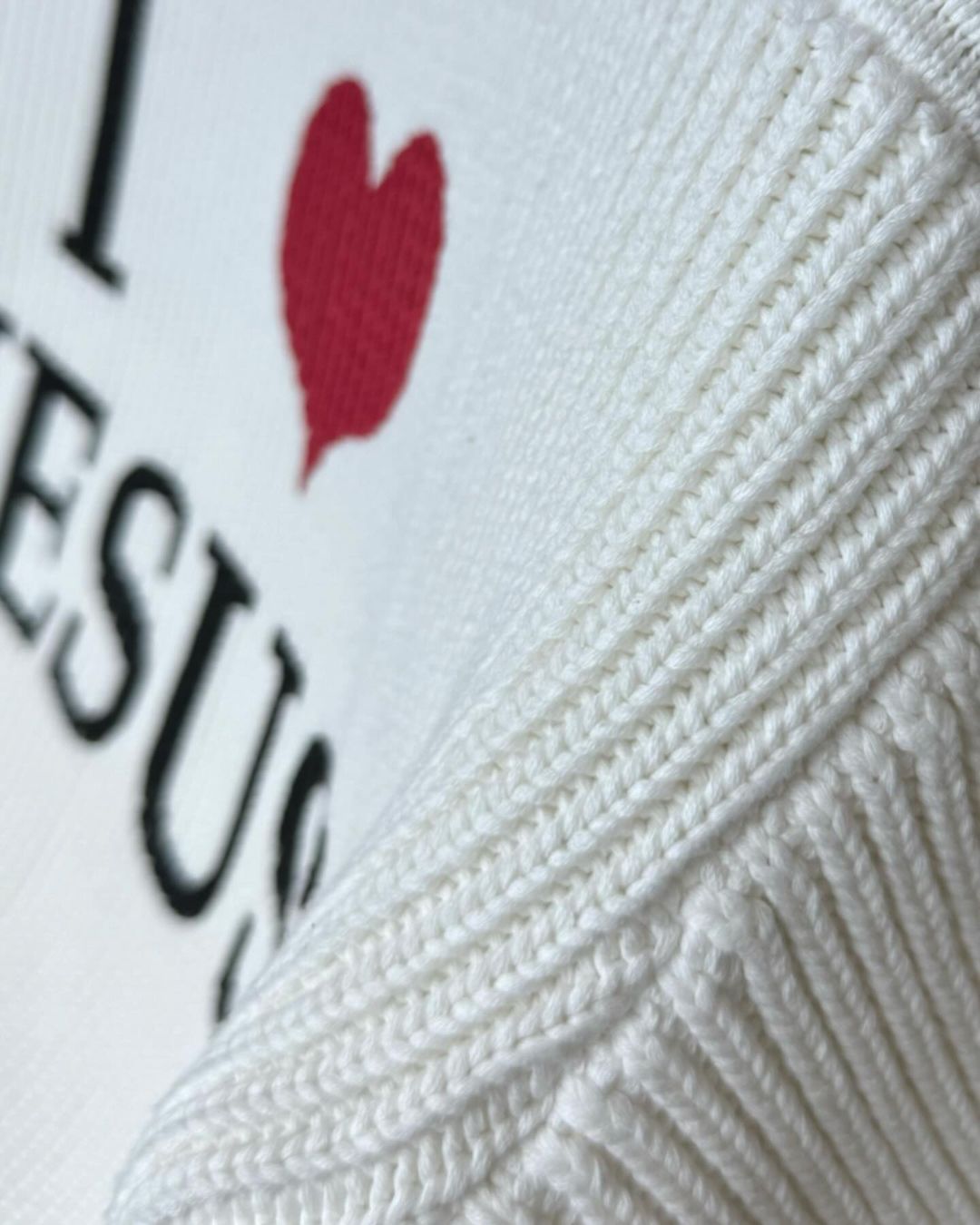 'I π Jesus' print, high-quality texture, comfortable Knitted Jerseys
